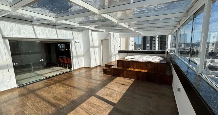 COBERTURA NO ÁGUA VERDE. PRÓXIMA AO CLUBE CURITIBANO E ANGELONI. EDIFÍCIO CASAGRANDE. SEMIMOBILIADO. SPA E ESPAÇO GOURMET