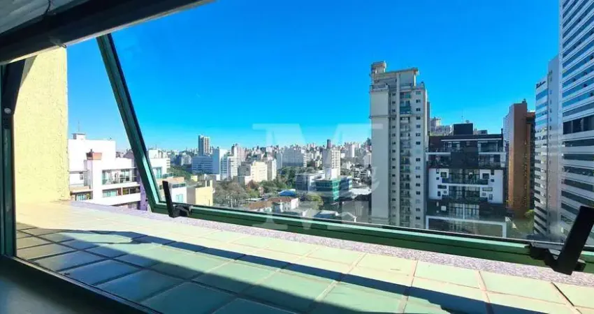 BATEL. PRÓXIMO AO SHOPPING CRYSTAL E SHOPPING CURITIBA CJTO COMERCIAL COM 3 SALAS IMPECÁVEL ANDAR ALTO GARAGEM.