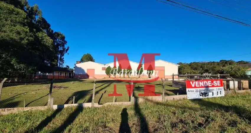 TERRENO COM 23.000M² DE ÁREA TOTAL, COM BARRAÇÃO, NA ENTRADA DE TIJUCAS DO SUL/PR. LOCALIZAÇÃO MARAVILHOSA!