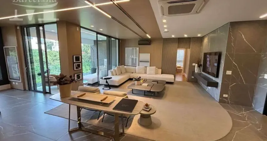 EDIFÍCIO SIGNATURE NO ECOVILLE PRONTO PARA MORAR. APARTAMENTO ALTO PADRÃO COM 228m². 4 VAGAS. AMPLA SACADA.