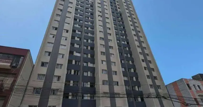 Apartamento com 01 suíte no edif maria angela no centro de curitiba. Prox faculdades e praça rui barbosa. Ótima localização.