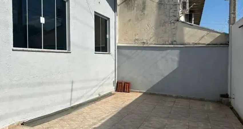Casa com 2 quartos para alugar no Jardim Santa Lúcia, Campinas 