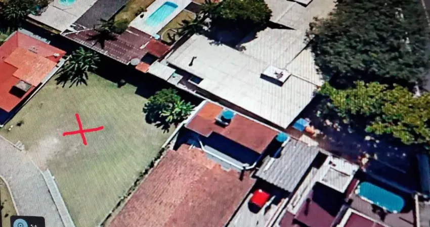 Lindo terreno em condomínio fechado Sambaqui