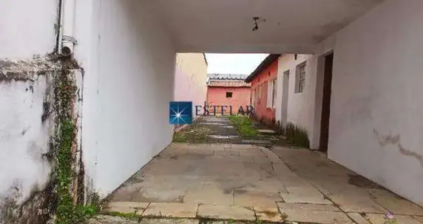 Ampla casa térrea em excelente localização na vila industrial