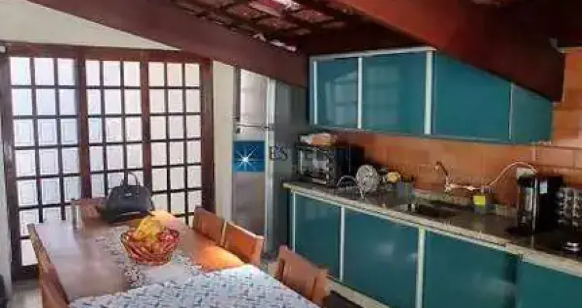 Casa com 4 quartos para alugar no Centro, Mogi das Cruzes