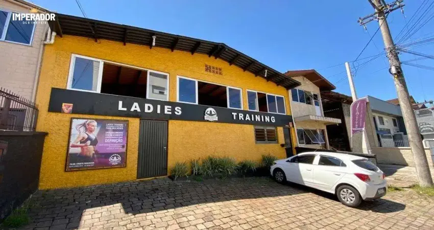 Barracão / Galpão / Depósito à venda na Rua Vico Parolini Thompson, 431, Cristo Redentor, Caxias do Sul