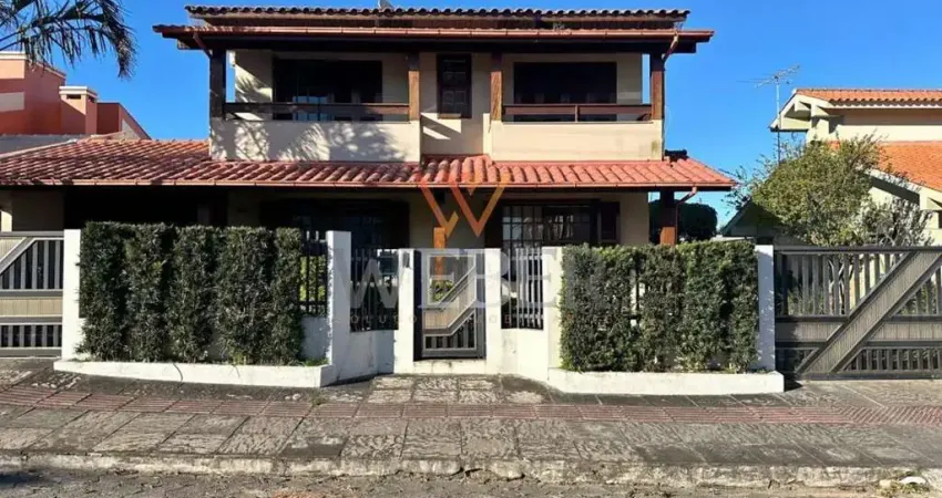 Casa com 7 quartos à venda no Centro, Garopaba 