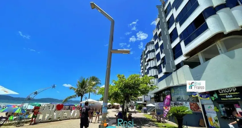 Apartamento com 3 quartos para alugar em Meia Praia, Itapema