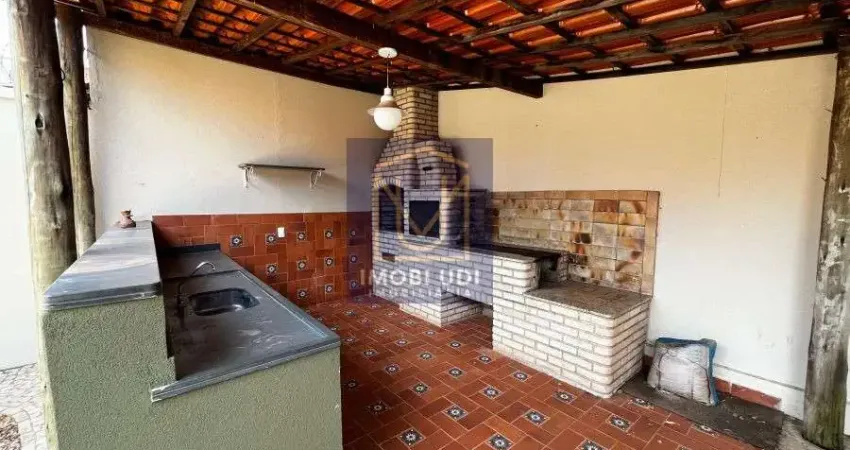 Casa com 3 quartos à venda na Cidade Jardim, Uberlândia