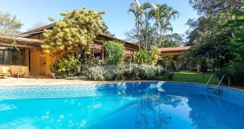 Casa com área de lazer no Brooklim