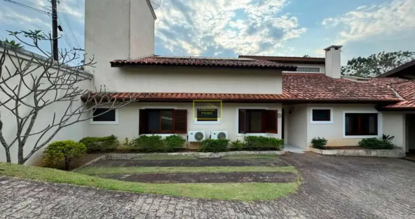 Casa de vila em estancia, com 550 metros de área construída, para venda em Atibaia