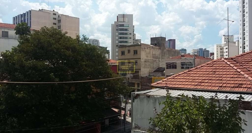 Ótimo apartamento, prédio torre única, à 20 metros da Rua dos Pinheiros