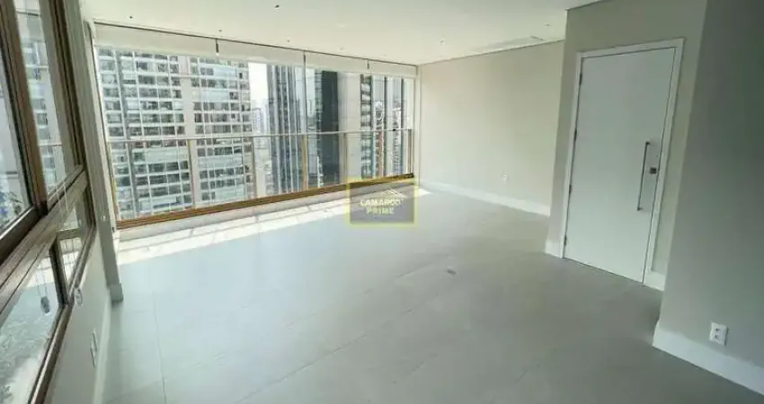 Apartamento com 147 metros de área útil, para locação, no itaim bibi