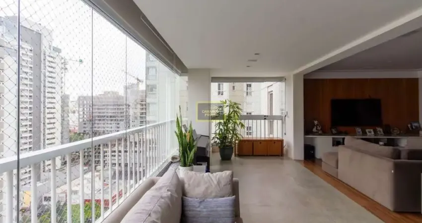 Apartamento em Moema, com 181 metros de área útil, para venda