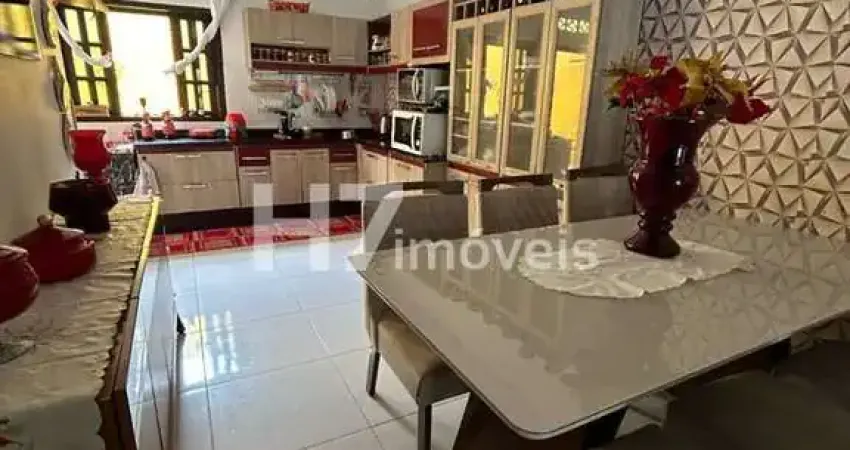 Casa com 1 suíte + 2 quartos, Boehmerwald - Joinville
