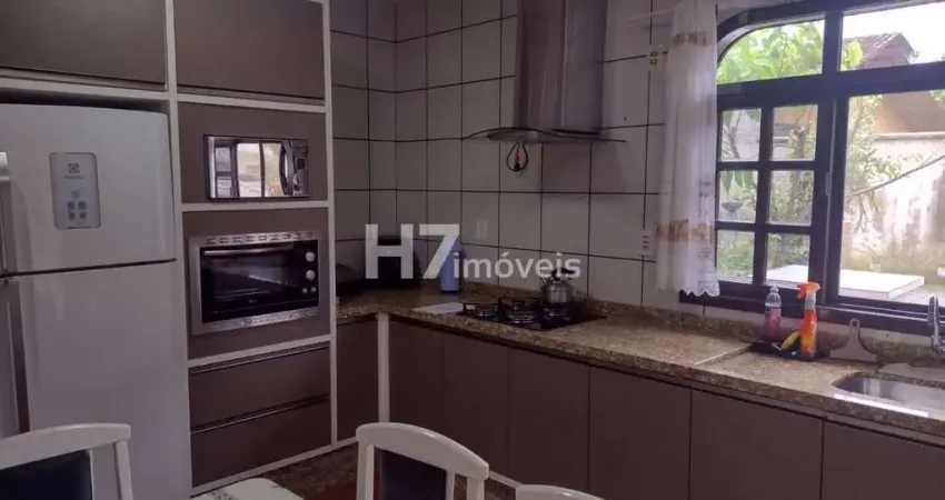 Casa com 3 quartos à venda na Vila Nova, Joinville 