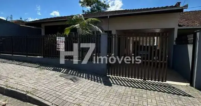Casa com 3 quartos à venda no Iririú, Joinville