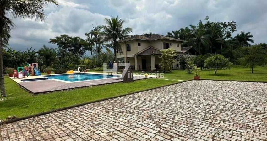 Sítio com 3 suítes + 3 quartos, Vila Cubatão - Joinville