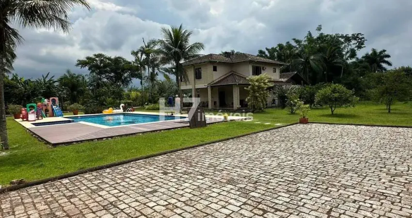 Casa com 6 quartos à venda na Vila Cubatão, Joinville