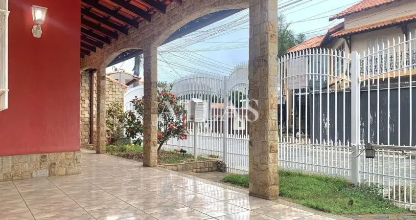 Casa com 4 quartos à venda na Rua Trinta e Oito, 28, Casa de Pedra, Volta Redonda