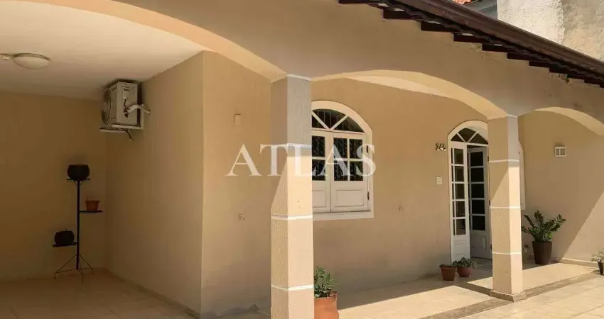 Casa com 3 quartos à venda na Rua Domingos Caruso, 123, São Luís, Volta Redonda