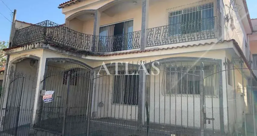 Casa com 3 quartos à venda na Rua Setecentos e Cinqüenta e Dois, 79, Casa de Pedra, Volta Redonda