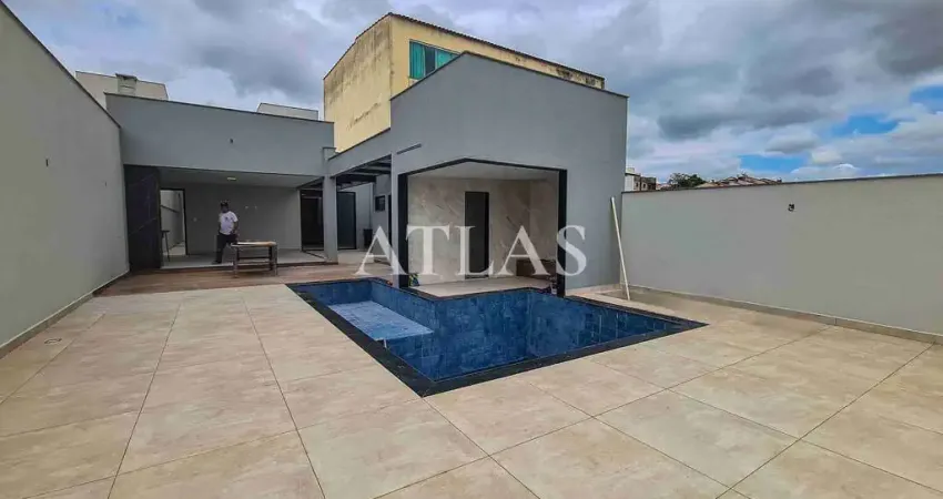 Casa com 3 quartos à venda na Rua L, 77, Jardim Belvedere, Volta Redonda