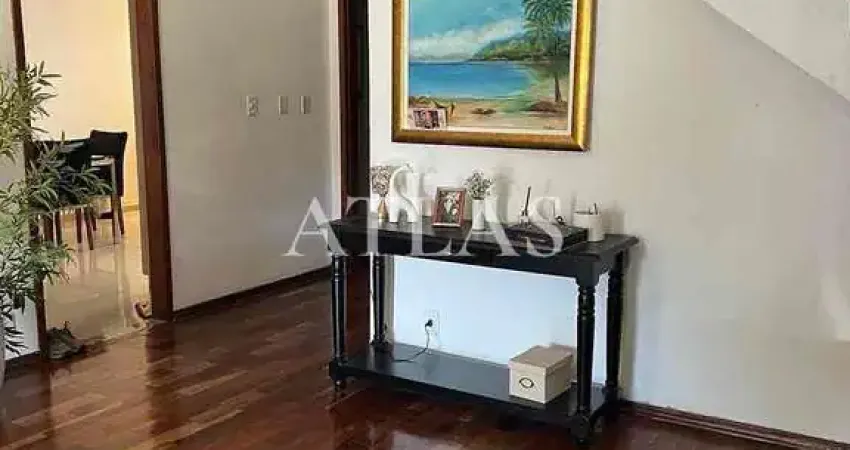 Casa com 5 quartos à venda na Rua Primo Granato, 587, Jardim Amália, Volta Redonda