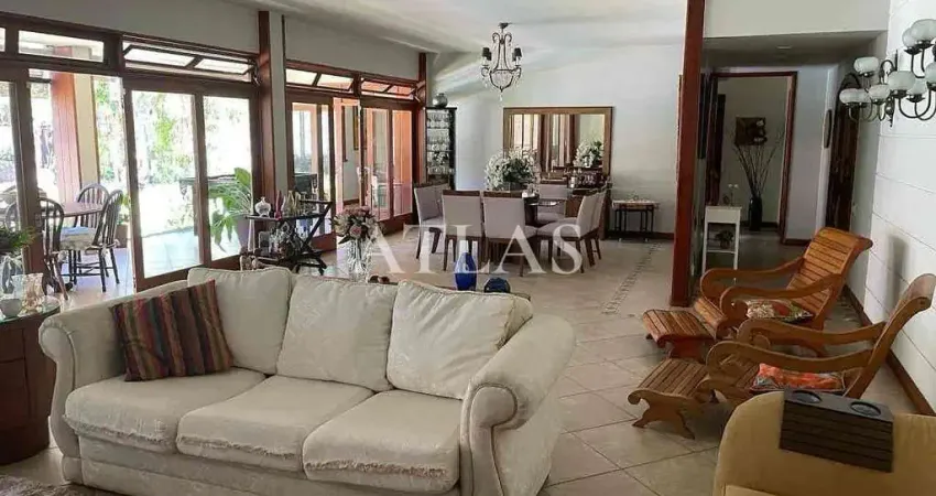 Casa com 5 quartos à venda na Rua Cem, 82, Laranjal, Volta Redonda