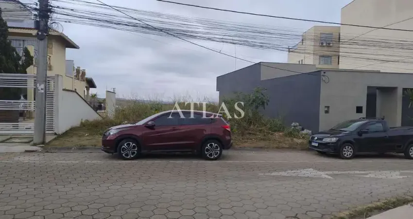 Terreno à venda na Rua Carlos Simões, 12, Jardim Amália, Volta Redonda