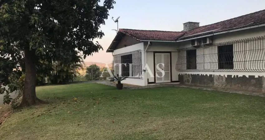 Casa clássica, 3 quartos, 300m2- niterói, volta redonda/rj