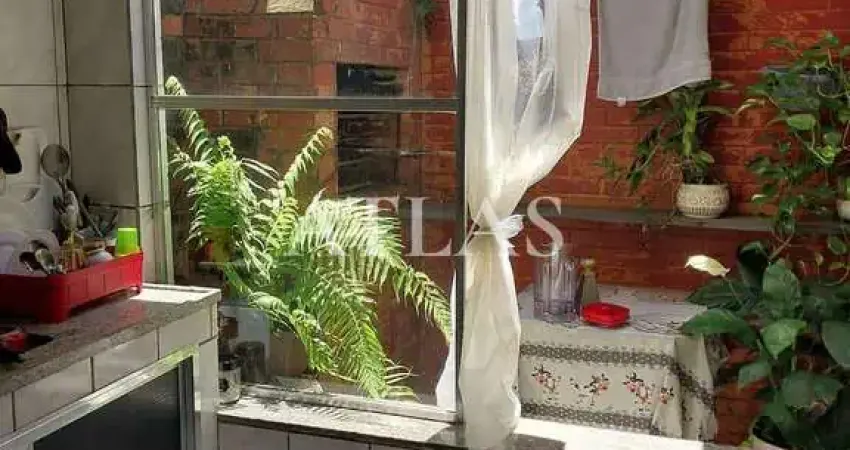 Casa com 3 quartos à venda na Rua Amélia Lustosa, 180, São Luís, Volta Redonda