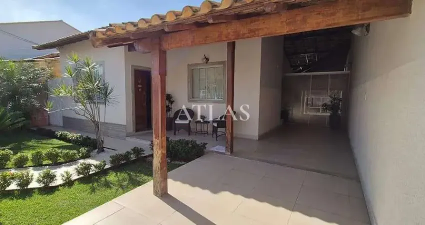 Casa com 3 quartos à venda na Rua José Braz, 163, Jardim Amália, Volta Redonda