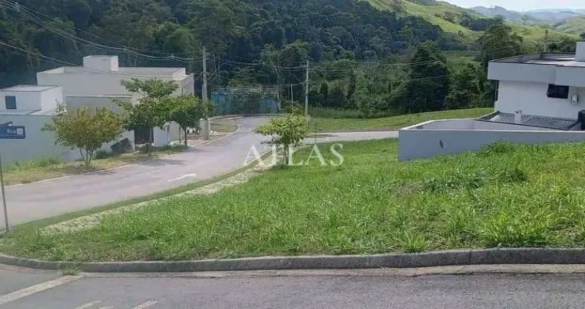 Terreno/lote semi-plano, 294m2, reserva do valle 1, casa de pedra -- volta redonda/rj