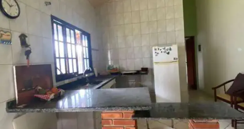 Casa para Venda em Itanhaém, Jardim Grandesp, 2 dormitórios, 1 suíte, 2 banheiros, 3 vagas
