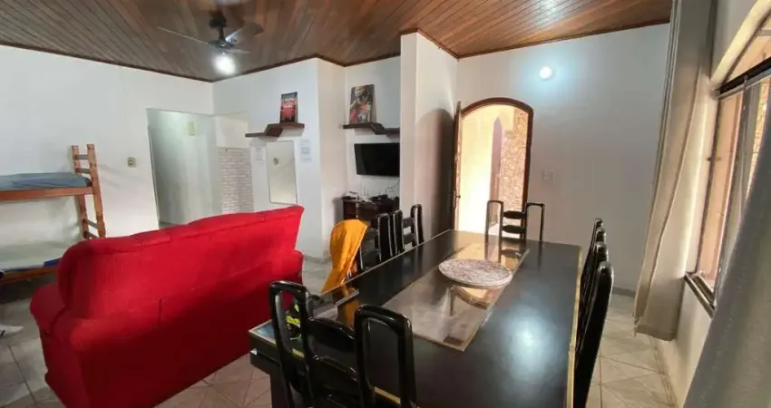 Casa para Venda em Peruíbe, Bairro doa Prados, 2 dormitórios, 1 suíte, 1 banheiro, 2 vagas