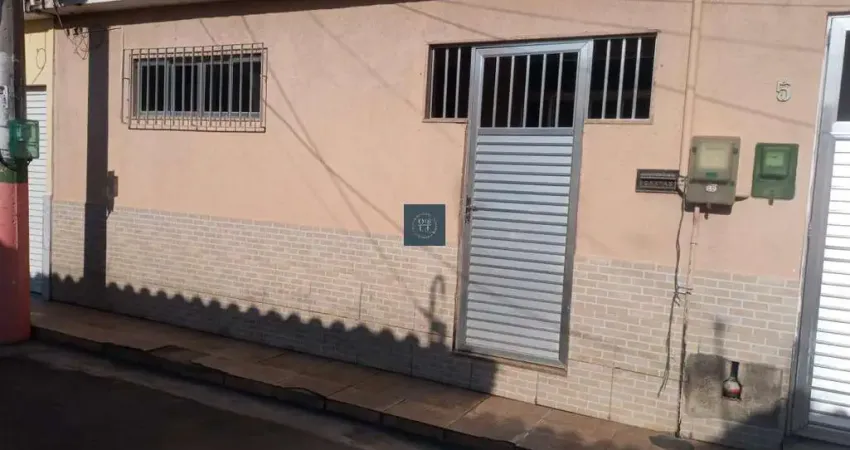 Casa com 2 quartos à venda na Rua Vicente Celestino, 302, Centro, Nilópolis