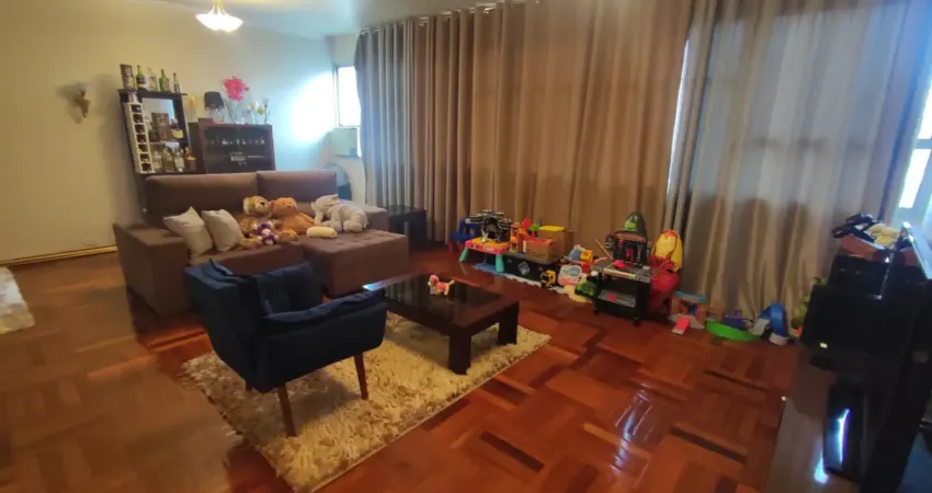 Apartamento reformado , metrõ, saens pena, 3 quartos, suite, 2 vagas