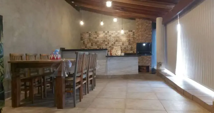 Casa com 4 quartos à venda no Jardim Maria Helena, Nova Odessa 