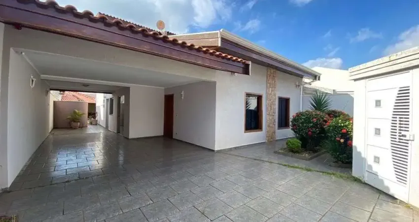 Casa com 4 quartos à venda no Jardim Jacyra, Americana 