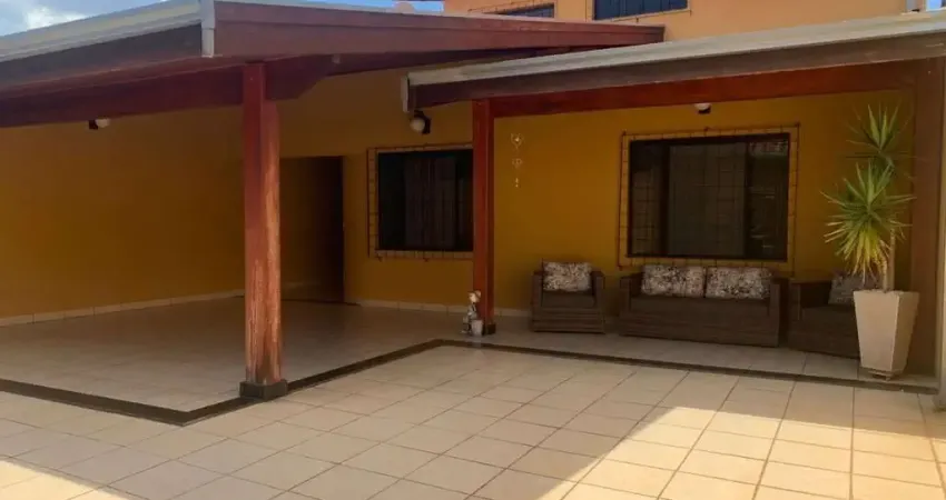 Casa com 3 quartos à venda no Jardim Santa Rosa, Nova Odessa 