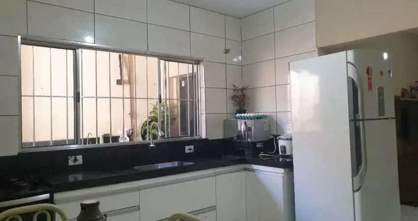 Casa à venda no vale das nogueiras, americana, 3 dorms, 150m²