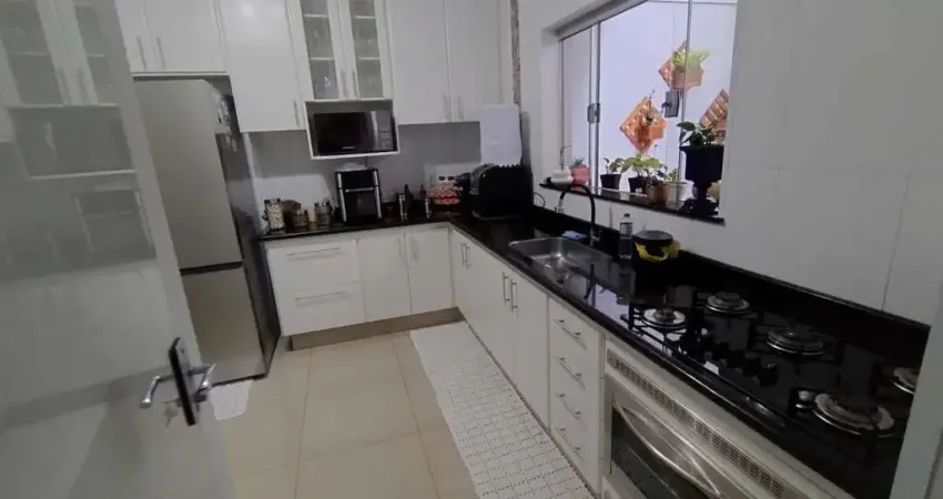 Casa com 3 quartos à venda no Parque Residencial Jaguari, Americana 