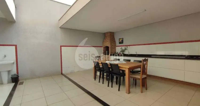 Casa à venda no parque universitário - 3 dormitórios, r$700k