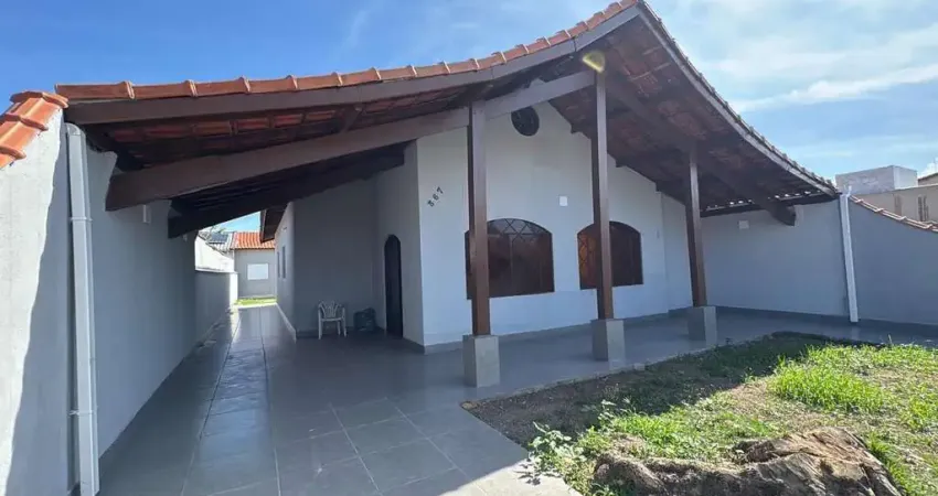 Casa para venda em itanhaém, san marcos, 3 dormitórios, 1 suíte, 2 banheiros, 5 vagas