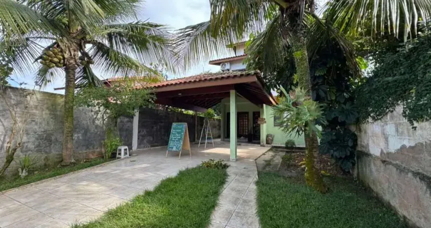 Casa para venda em peruíbe, centro, 3 dormitórios, 1 suíte, 2 banheiros, 2 vagas