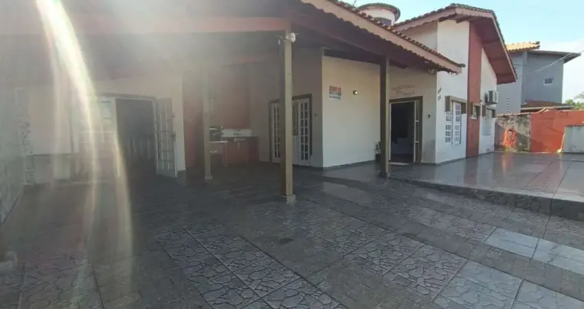 Casa para venda em itanhaém, jardim regina, 4 dormitórios, 2 suítes, 1 banheiro, 3 vagas