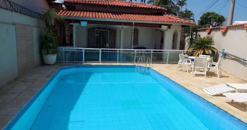 Casa Alto Padrão para Venda em Praia Grande, Balneário Flórida, 3 dormitórios, 2 suítes, 3 banheiros, 6 vagas