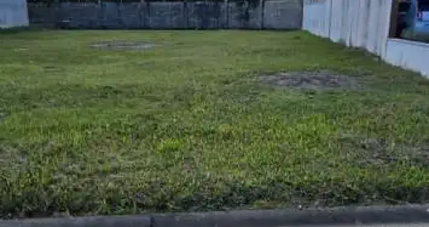 Terreno à venda no Jardim Marcia, Peruíbe