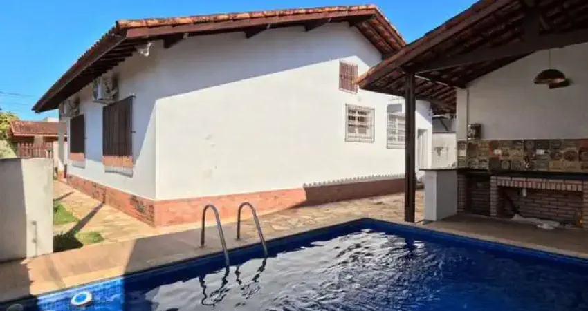 Casa para Venda em Itanhaém, Praia dos Sonhos, 2 dormitórios, 2 suítes, 1 banheiro, 6 vagas